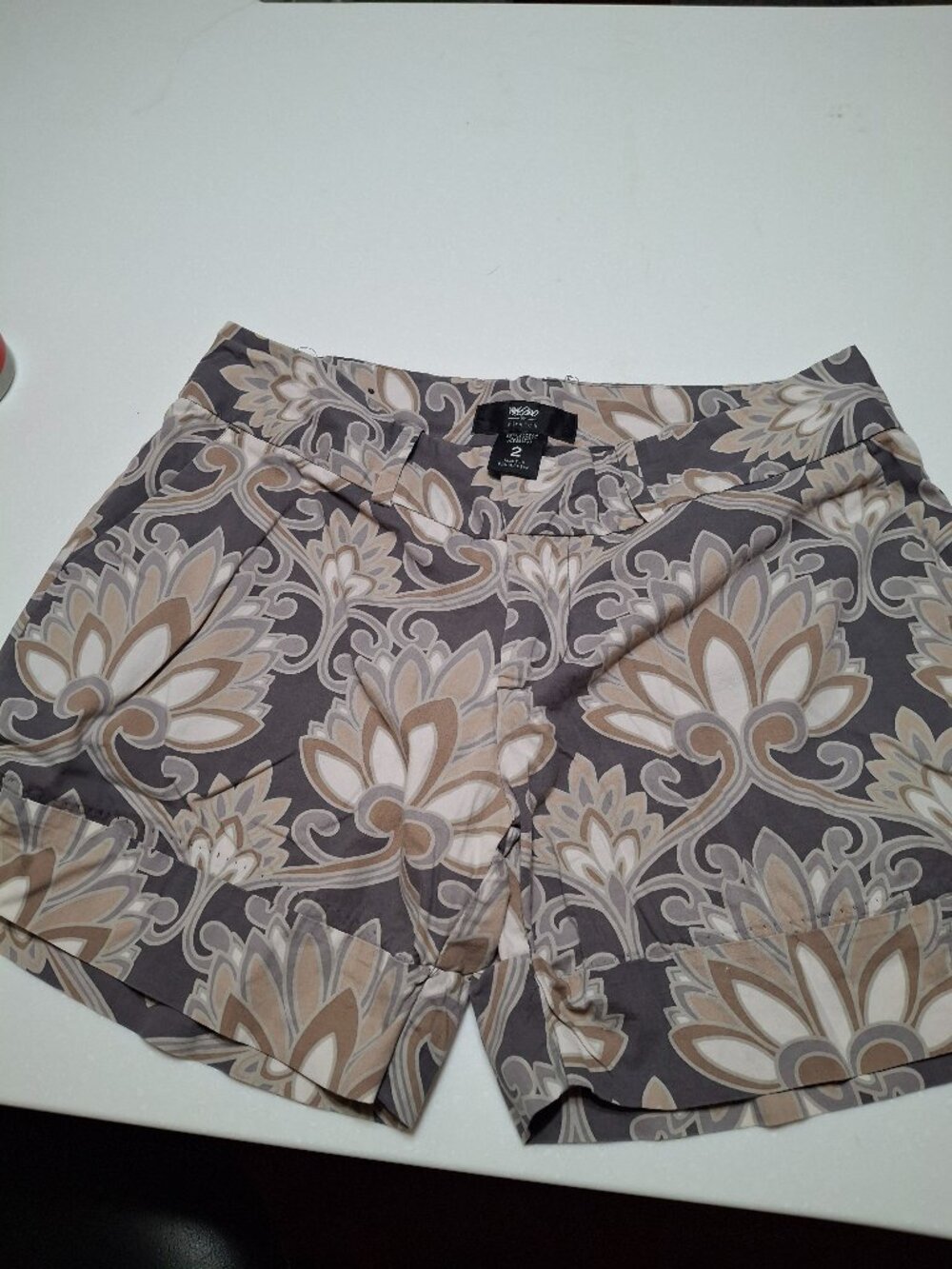Mossimo Floral print shorts